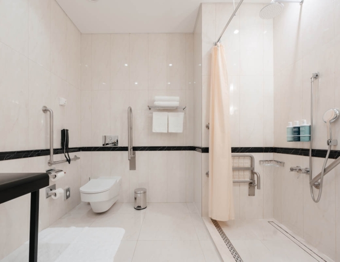 Супериор Кинг с видом на горы для людей с ограниченными возможностями - Отель Novotel Resort and Spa Krasnaya Polyana / Новотель Резорт и Спа Красная Поляна