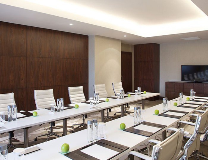 Переговорная комната «Альпика» - Отель Novotel Resort and Spa Krasnaya Polyana / Новотель Резорт и Спа Красная Поляна