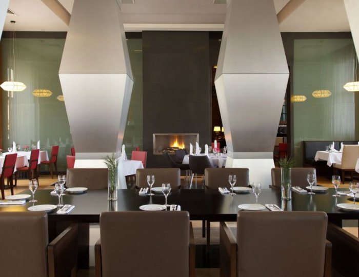 Ресторан The Grill - Отель Novotel Resort and Spa Krasnaya Polyana / Новотель Резорт и Спа Красная Поляна