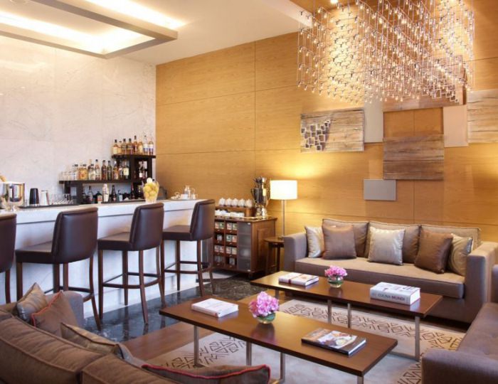 Лобби-бар - Отель Novotel Resort and Spa Krasnaya Polyana / Новотель Резорт и Спа Красная Поляна