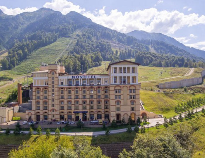Внешний вид и территория - Отель Novotel Resort and Spa Krasnaya Polyana / Новотель Резорт и Спа Красная Поляна