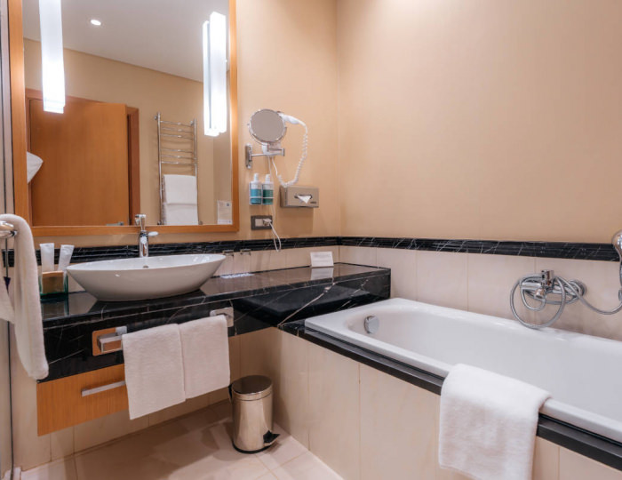 Супериор Кинг с видом на бассейн - Отель Novotel Resort and Spa Krasnaya Polyana / Новотель Резорт и Спа Красная Поляна